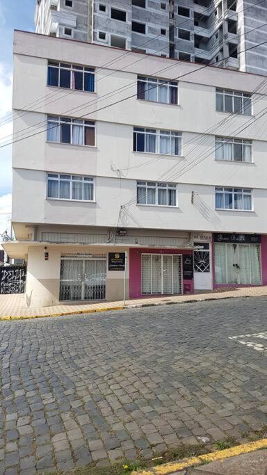 Com 3 Quartos! 7 Camas No Centro Lages